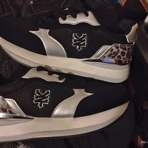 Zoo York Black and Silver Women's Sneakers